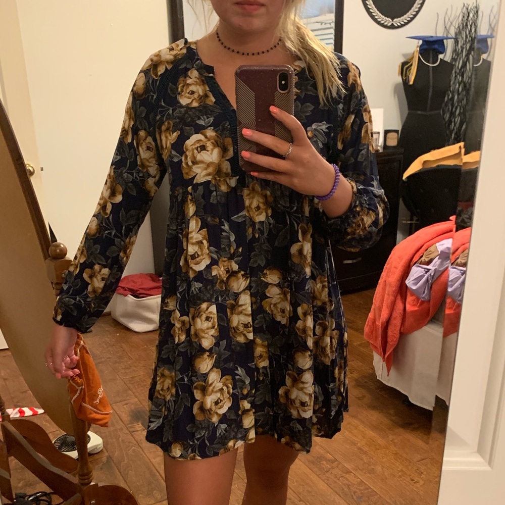Navy floral flowy dress